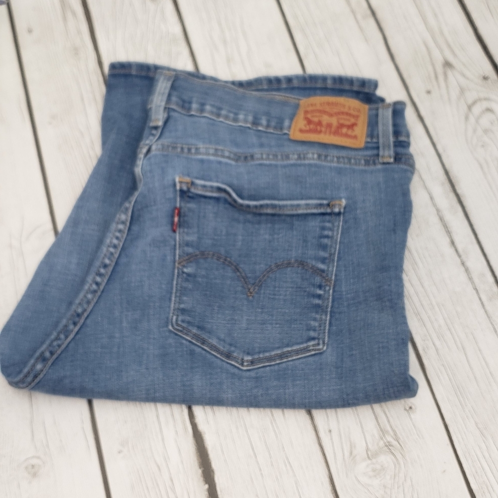 Levi's Bermuda Women's Denim Shorts, Size 33